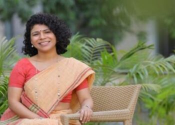 Durga Shakti Nagpal IAS – Biography | Case, Husband & Current Posting