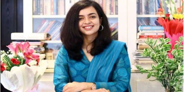 Apala Mishra's Age as of 2021 is 24 years. She attempted UPSC thrice. She topped the exam in her third attempt. 