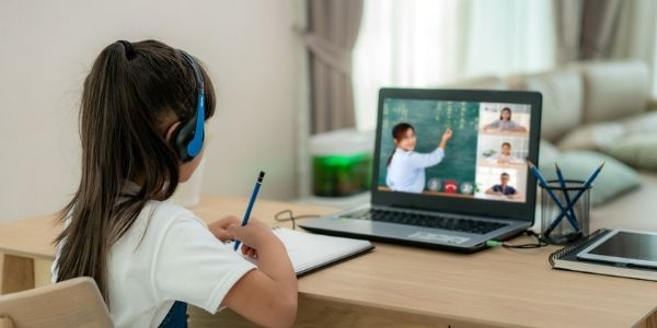 Know how to write  online classes essay and essay writing tips